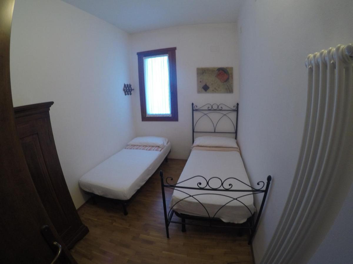 Apartamento Casa Cornaro Caorle Exterior foto