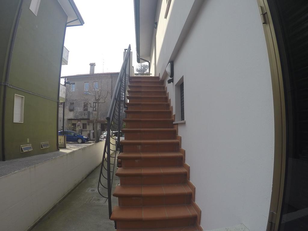 Apartamento Casa Cornaro Caorle Exterior foto